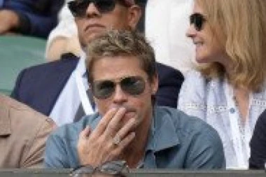 BRED PIT SE PODMLADIO, SVET BRUJI O NJEGOVIM SLIKAMA PRE I POSLE: O tajni njegovog mladolikog izgleda raspravljaju estetski hiruzi, ali i astrolozi (FOTO)