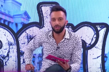 SKANDAL UŽIVO U PROGRAMU: Voditelj Pinka dobio nepristojnu ponudu od starijeg čoveka! (VIDEO)