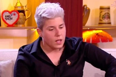 ANITIN OTAC SE POKAJAO ZBOG SKANDALA KOJI JE IZAZVAO! Matora oplela po njemu, razotkrila ga do koske: Čovek nije normalan!