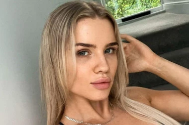 SUROVA KAZNA! Prelepa bokserka pokazala GOLE GRUDI, pa popila OTKAZ! (VIDEO)