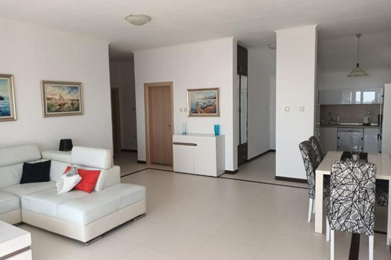 Nina Janković iznajmila vilu u Crnoj Gori