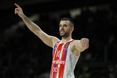 NAJNOVIJE VESTI SA MALOG KALEMEGDANA: Kapiten Lazić OSTAJE u Zvezdi Meridianbet, POTPISAO i iskusni centar!