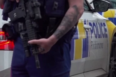 MASOVNA PUCNJAVA NA NOVOM ZELANDU: Radnik na gradilištu POTEGAO ORUŽJE, ubio dvoje ljudi a šestoro ranio pre nego što je UBIJEN (VIDEO)