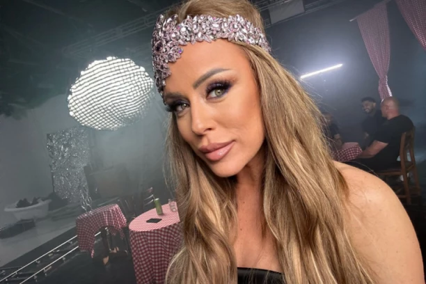 SLAĐA ALLEGRO postala „Kraljica kafane“?!