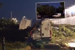 DRVO "ZDROBILO" KOMBI! Razorna snaga oluje u Novom Sadu (VIDEO)