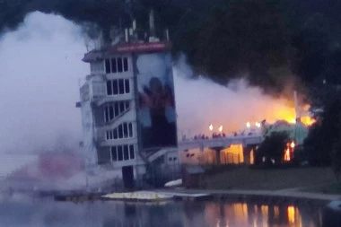 LAŽNA UZBUNA NA ADI CIGANLIJI: Gorele baklje, nije bilo požara (FOTO)