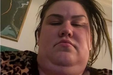 NIKO NE MOŽE DA VERUJE DA JE TO ISTA OSOBA: Nakon što je izgubila 83 kilograma, ljudi su šokirani kakva je BOGINJA danas!