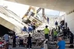MOST JE PAO NA NAS, ČUDOM SAM PREŽIVEO! Prvi snimci sa mesta NESREĆE u Grčkoj, drama se nastavlja - ljudi i dalje zarobljeni (FOTO/VIDEO)
