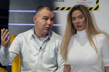 DOKAZ CRNO NA BELO! Fanovi raskrinkali Anu Ćurćić - nevenčana supruga Ace Bulića joj je PLATILA slavu, a ona joj je zabila NOŽ U LEĐA!