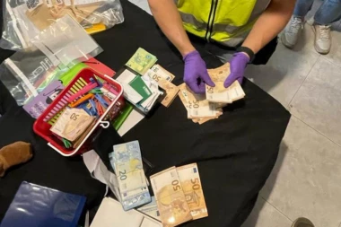 SRBI "PALI" ZBOG KRIJUMČARENJA LJUDI: Međunarodna akcija trajala mesecima, uhapšeno 20 članova kriminalne grupe (FOTO)