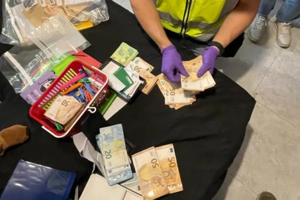 SRBI "PALI" ZBOG KRIJUMČARENJA LJUDI: Međunarodna akcija trajala mesecima, uhapšeno 20 članova kriminalne grupe (FOTO)