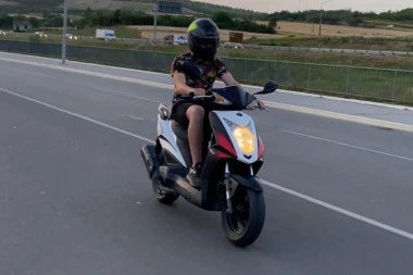 OVO JE MLADIĆ (18) KOJI JE POGINUO KOD VRČINA! Vozio automobil na koji je naleteo VOZ, sa njim bile dve devojke - jedna STRADALA