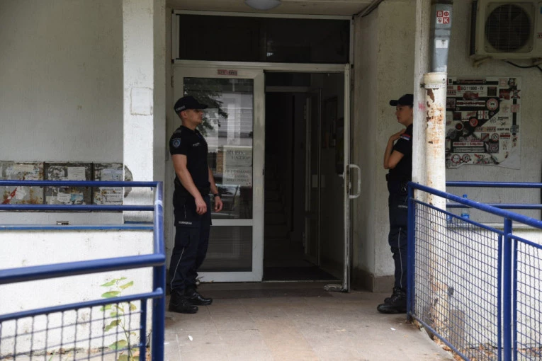 MUŠKARAC SA VOŽDOVCA UPUCAN SA 7 HITACA: Poznat motiv napada!
