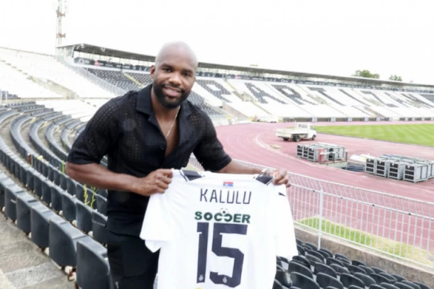TRANSFER ŽIVOTA: Kalulu se TRAŽI u Partizanu, a brat mu POJAČAVA Bajern!