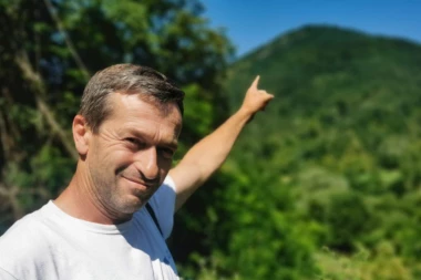 I SRBIJA MOŽE DA SE POHVALI PIRAMIDAMA: Meštani otkrivali MISTERIOZNE SPOMENIKE duboko u šumi i podzemne tunele: "Izgledali su jezivo"