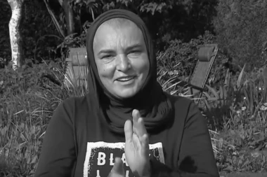 34 GODINE BILA ZAVISNA OD NARKOTIKA I OSAM PUTA POKUŠALA DA SE UBIJE! Stravična sudbina preminule pevačice!