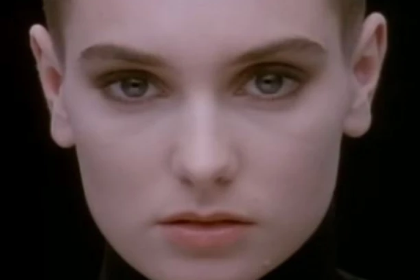 ŠINEJD O'KONOR UMRLA 18 MESECI NAKON ŠTO JOJ SE SIN UBIO: Bila je zlostavljana od strane majke pa se i sama borila protiv nasilja nad decom, OVAKO je govorila!