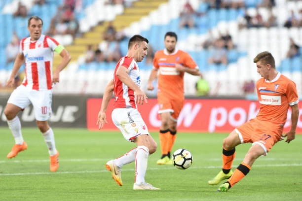 EUFORIJA VLADA: Nekadašnji defanzivac Crvene zvezde parafirao ugovor - navijači sada sanjaju i o tituli! (FOTO GALERIJA)