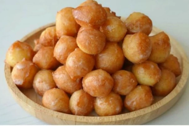 RECEPT ZA MINI KROFNE: Ovo je provereno najbrži način, unutra su mekane kao duša a spolja hrskave! (VIDEO)