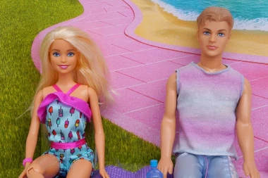 SKANDAL U ZEMLJI: Pojavile se LUTKE ZA ODRASLE sa dečjim likom! Ministar momentalno poslao brutalnu poruku kompaniji