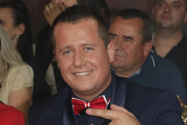 PRETUČEN MARKO PEROVIĆ! Bivši učesnik rijalitija "Parovi" hitno hospitalizovan, otvorili mu GLAVU