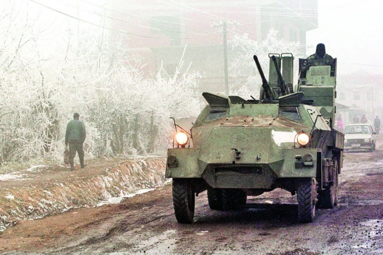 "DVE NEDELJE VIĐAMO OVAJ ZNAK" Šta predstavlja paganski simbol na ruskim vojnim vozilima