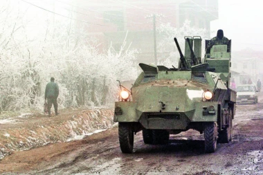 "DVE NEDELJE VIĐAMO OVAJ ZNAK" Šta predstavlja paganski simbol na ruskim vojnim vozilima