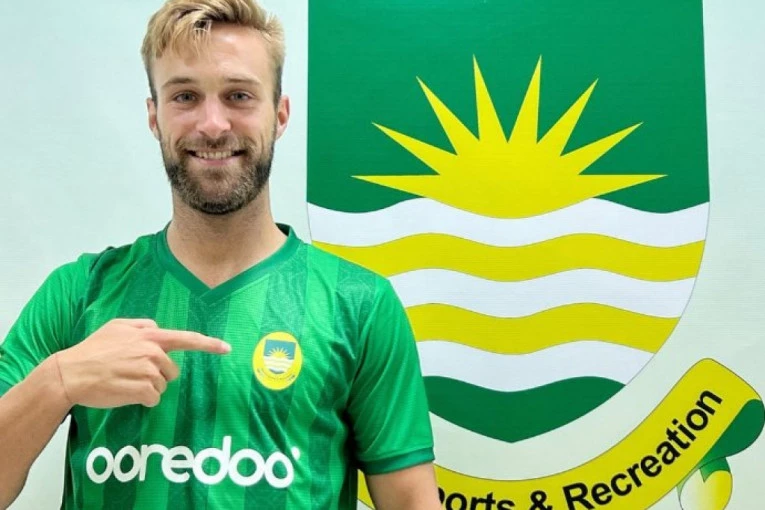 TRANSFER IZ SNOVA: "Kanarinac" krenuo na put dug 7000 kilometara - iskusni napadač će do kraja sezone živeti u raju! (FOTO GALERIJA)