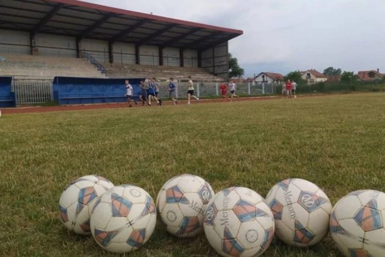PALANČANI, SVI NA STADION: Na "Nepokorenoj mladosti" u nedelju promocija novog sastava Jasenice 2017 - prvi protivnik je Mladost iz Novog Sela!