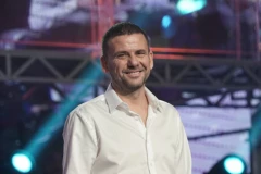 CELA SRBIJA PLAČE ZBOG SINA MIKICE BOJANIĆA: Pevač hteo da umre kada je čuo za Markovo stanje!
