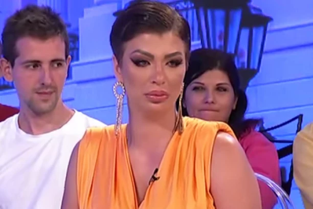 NE MOGU DA SPAVAM NI DA ŽIVIM, ABORTIRANE BEBE ME PROGANJAJU! Miljana obilazi manastire da okaje grehe (FOTO)