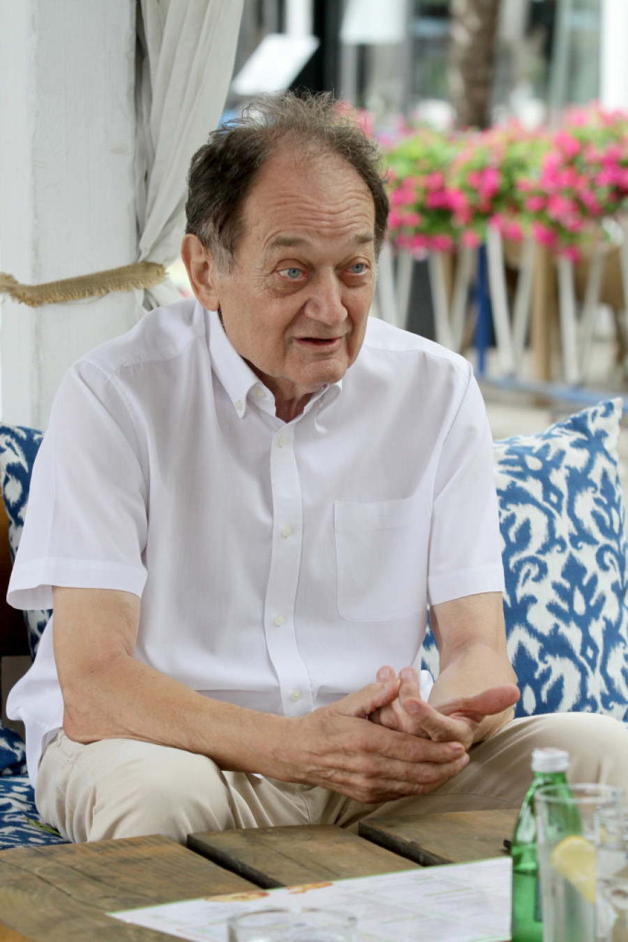 ĐINĐIĆU SE JETRA RASPALA NA 1.000 KOMADA: Životna ispovest čuvenog ...