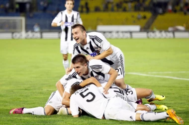 NADANJA NAVIJAČA SU SE OBISTINILA: Iskusni fudbaler se vraća u matični klub - borba za titulu postaje realnost!