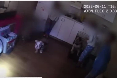 JEZIV SNIMAK DECE U KAVEZU ZA PSE: Otac 6 mališana držao zarobljene u prljavštini, a živeo luksuzno - ovako se monstrum prikazivao u javnosti