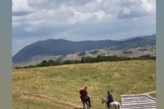 Novak Đoković jaše konja na Durmitoru