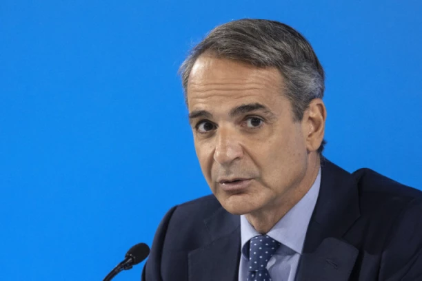 NE STIŠAVA SE BURA NAKON SKANDALA: Oglasio se Kirjakos Micotakis povodom incidenta sa predsednicom Severne Makedonije (VIDEO)