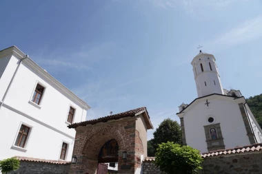 STROG OBIČAJ VEZAN ZA DANAŠNJI SVETI DAN NIKAKO NE SMETE PREKRŠITI! Pravoslavni vernici danas slave Prohora Pčinjskog!