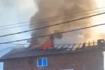 POŽAR U NOVOM PAZARU! Vatrena stihija ''guta'' kuću! (VIDEO)