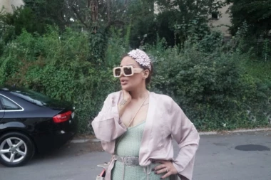 ANA NIKOLIĆ U DUGOVIMA DO GUŠE?! Pevačica dva puta pozajmila novac, sad se krije od nekoliko saradnika! Treba da vrati pola miliona evra!