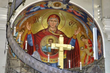 DANAS SLAVIMO BLAGU MARIJU, VELIKU ZAŠTITNICU ŽENA! Pomolite joj se ovim rečima za mir, ljubav i BLAGOSTANJE - a ove dve stvari nikako NE TREBA raditi