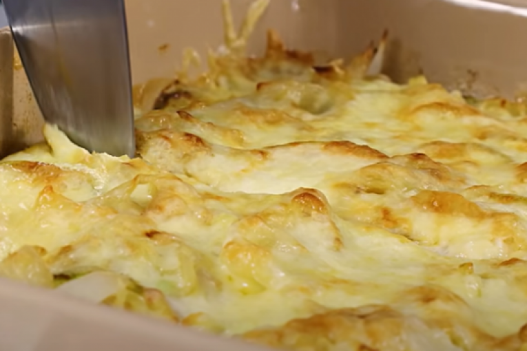 Sečenje jelo nakon što se zapeklo