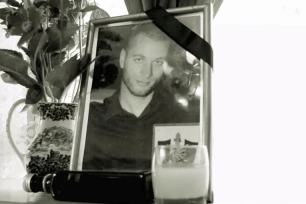 VELJIN PAJTOS NASMRT IZBO NAVIJAČA VOŽDOVCA! Potresna ispovest majke ubijenog ledi krv u žilama: Spremao je svadbu!