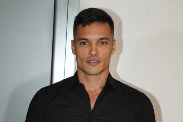 MARKO MARKOVIĆ BEZ KOČNICE: Bivši zadrugar razvezao jezik o svim BIVŠIM devojkama u Eliti!