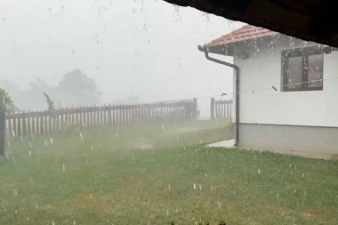 KAO DA NAM JE TAJFUN PROŠAO KROZ DVORIŠTE Grad dotukao njive i useve u okolini Gornjeg Milanovca: "Iza oluje ostala je samo PUSTOŠ"!