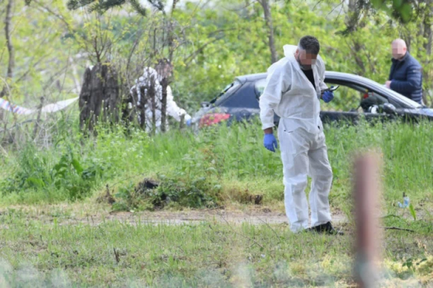 CRNA SUDBINA DVOJICE PREŽIVELIH IZ MASAKRA: Nikola ljubio i grlio majku pa seo u auto i ZAKUCAO se u banderu!