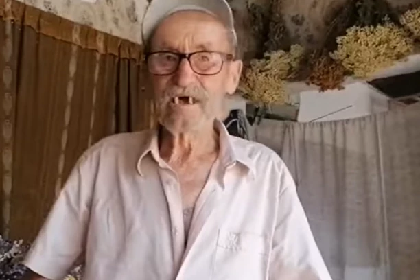 TOMA ZAMČE TVRDI DA ZNA NEMUŠTI JEZIK I SAD OTKRIVA NJEGOVE TAJNE! Priča sa zmijama kao sa drugarima, a one ga slušaju kao omađijane! IZ KUĆE ZORANA ĐINĐIĆA IH ČAK 30 IZVEO!