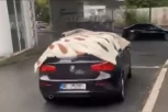DOMIŠLJATOST ILI BAHATOST? ZBOG NJEGA SU SE USIJALE MREŽE: Način na koji je Beograđanin zaštitio svoj BMW od grada podelio Srbiju!