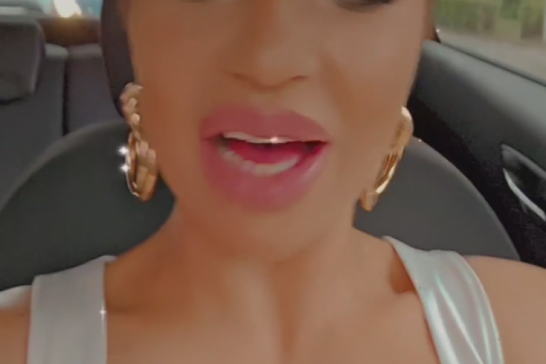 Miljana Kulić peva i provocira