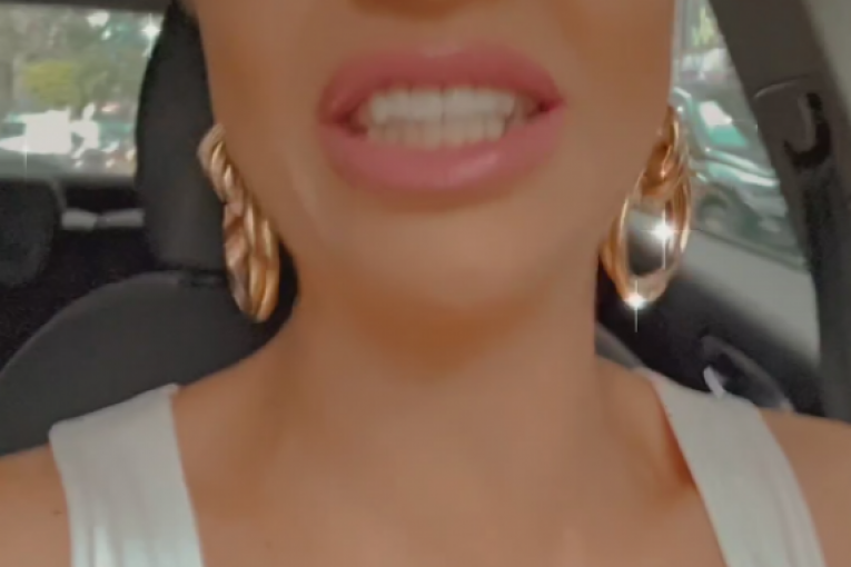 Miljana Kulić peva i provocira