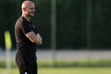 DULJAJ O PLATAMA FUDBALERA U SRBIJI: Zvezda to može, jer igra Ligu šampiona! ONI IMAJU POKRIĆE, a mi nemamo